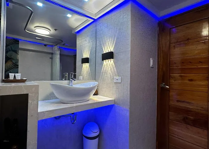 Hotel Blue Tulip - 4mins From Mactan Airport 5*